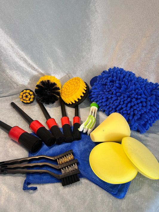 Cleaning accessories kit